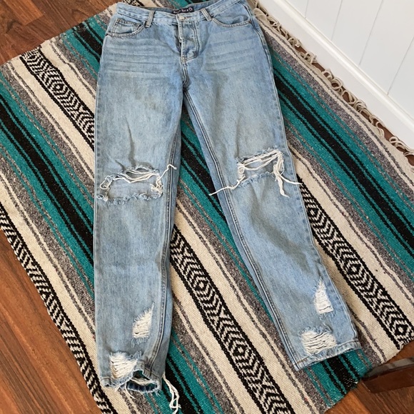 Bailey Ray & Co. distressed high waisted jeans - Picture 4 of 5